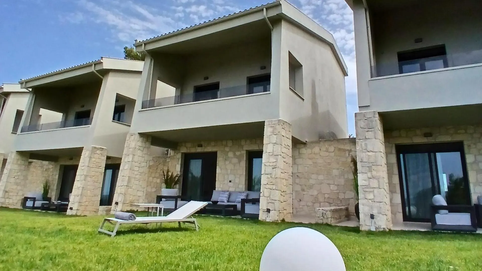 Helios Blue Villas Kassandra Kriopigi