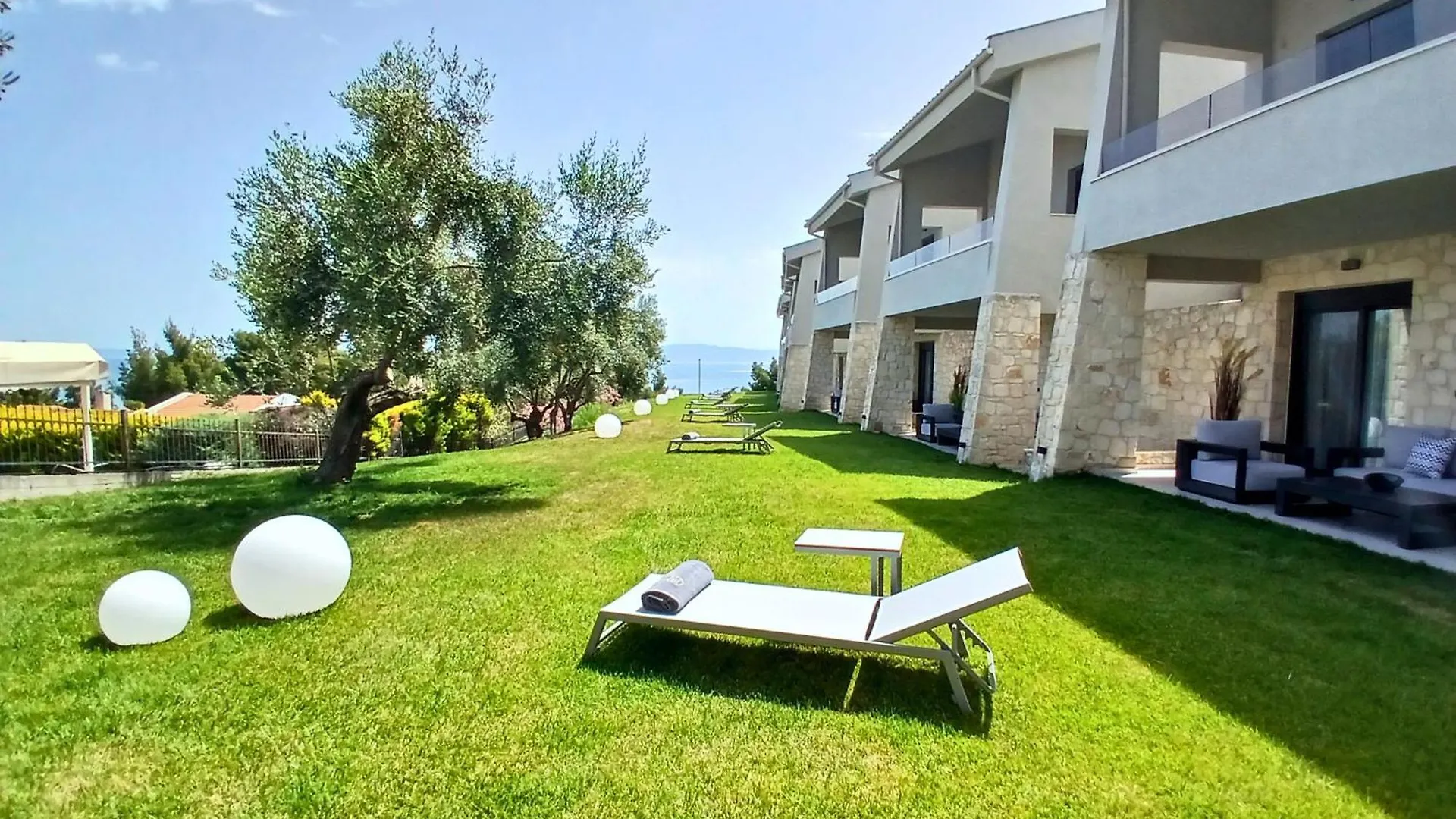 Helios Blue Villas Kassandra Kriopigi