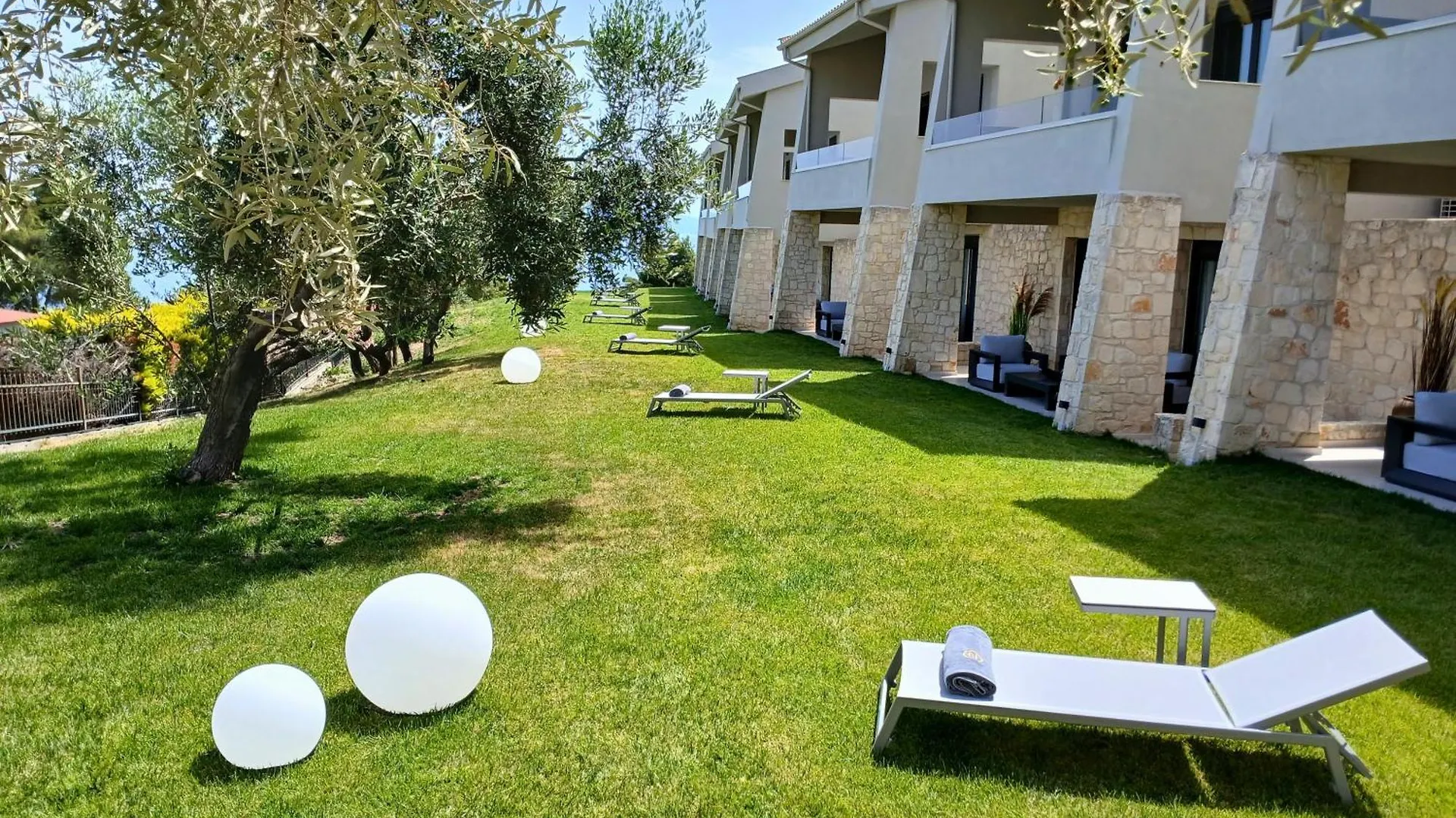Helios Blue Villas Kassandra Kriopigi 0*,  Greece