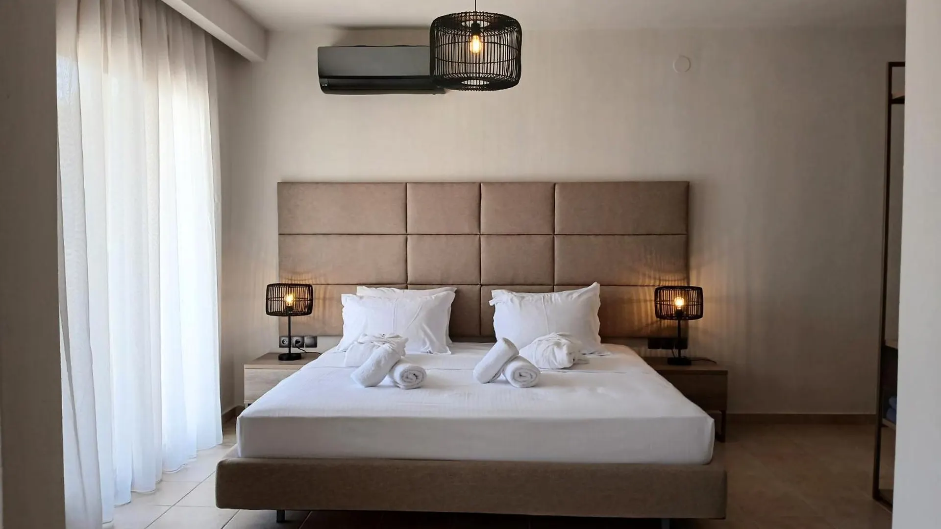 Helios Blue Villas Kassandra Kriopigi
